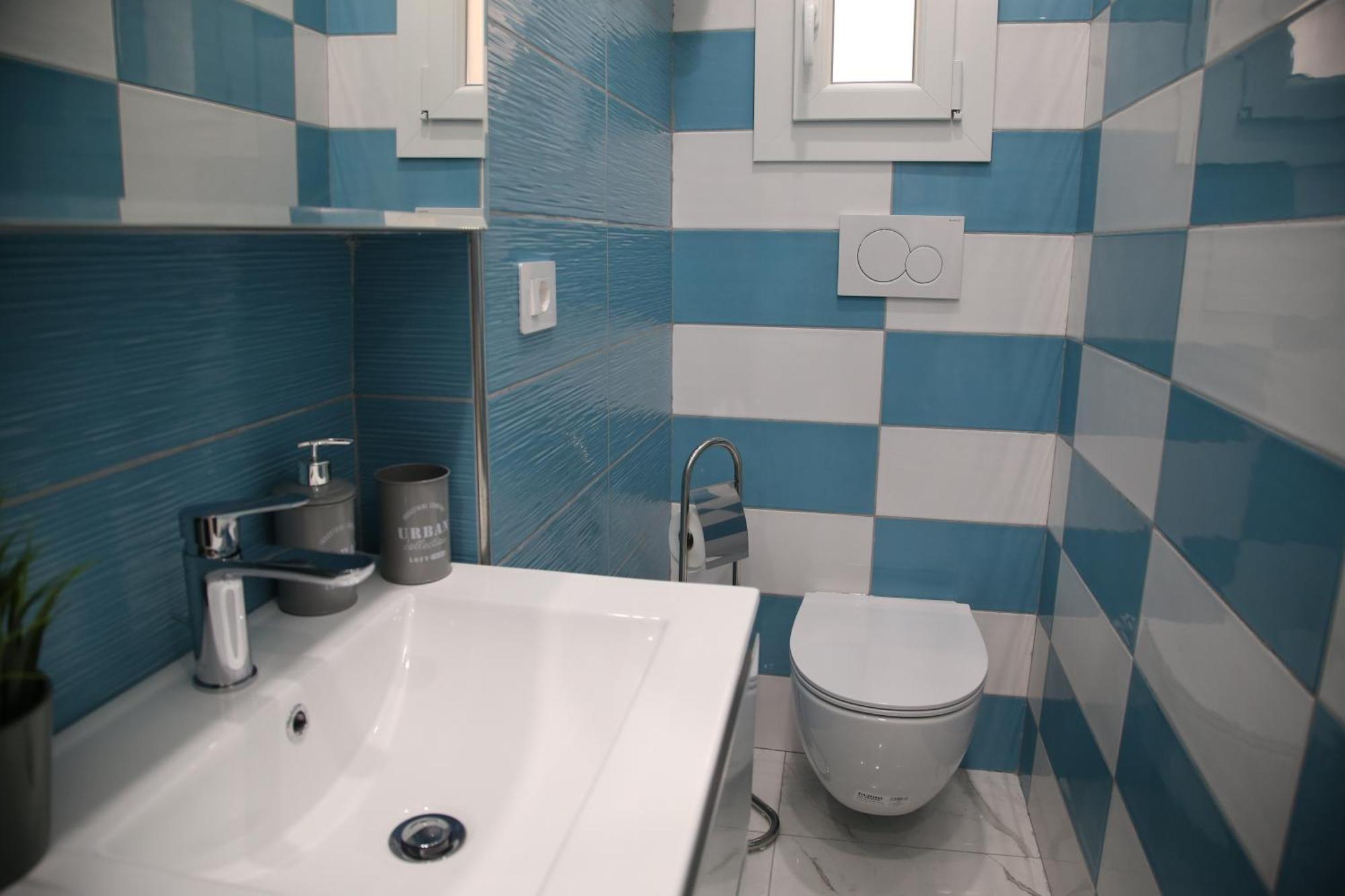 Emma And Livia's Vatican 2 Appartement *